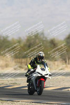 media/Oct-30-2025-Racers Edge (Thu) [[dabbdaf680]]/3-B Group/Session 2 Turn 2/